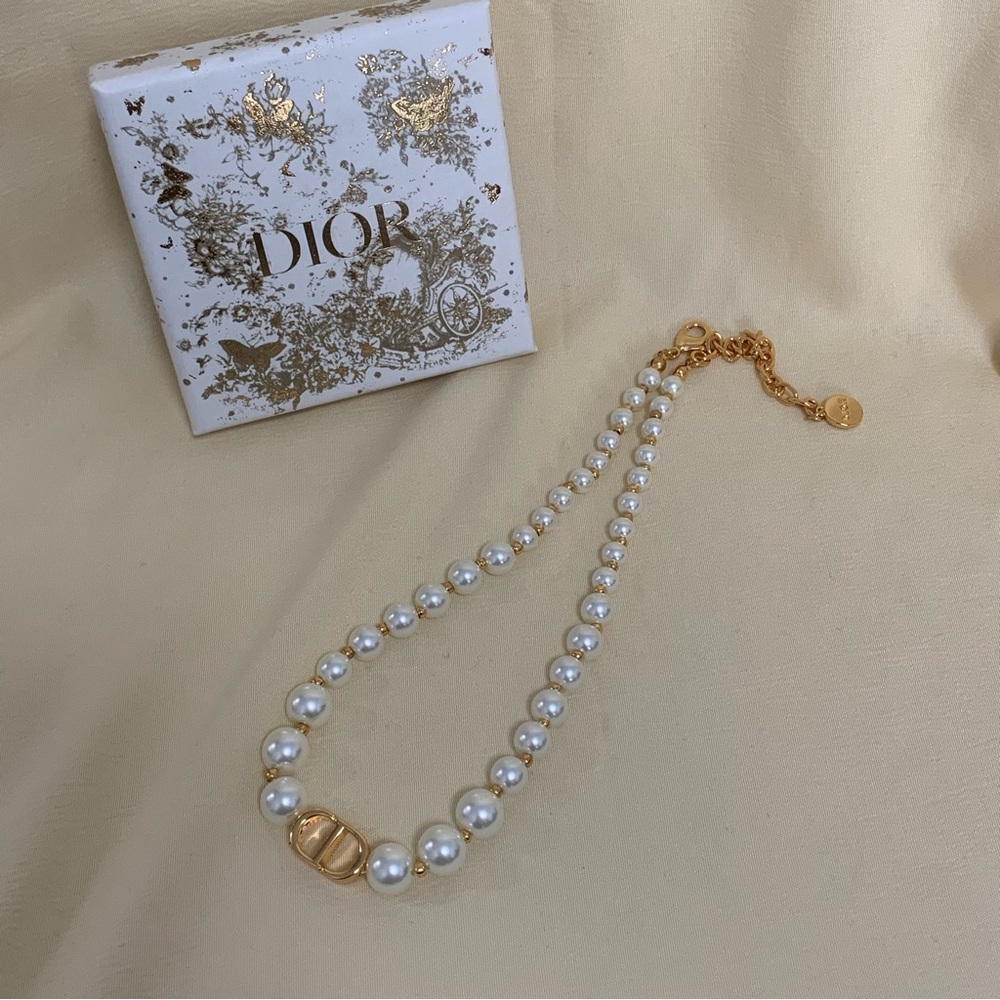 Dior Women’s Necklace - Picture 2 of 5